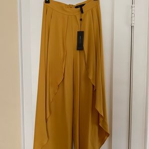 BCBGMaxazria wide legged pants yellow new XS